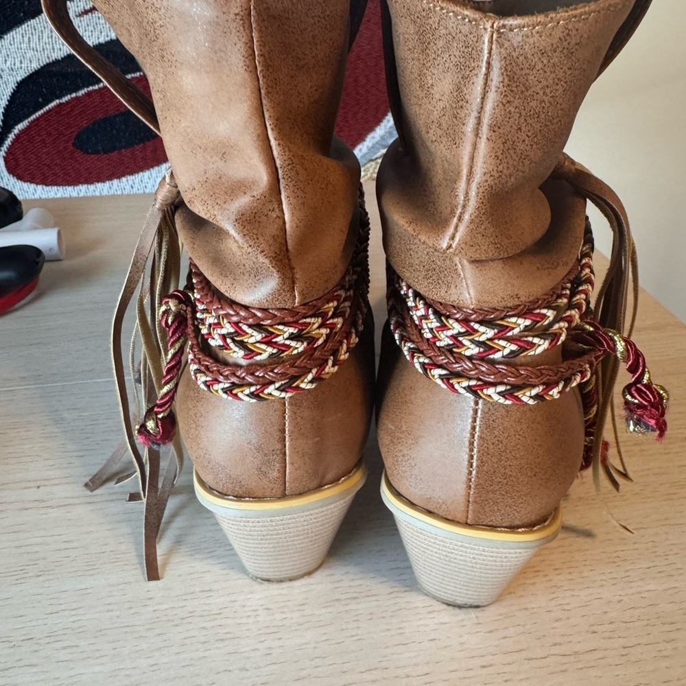 Brown Ankle Boots with Braided Detail - Picture 4 of 5